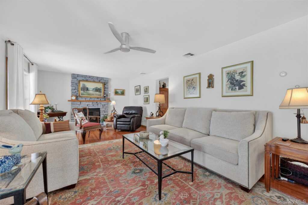 16 Carol Anns Way, Saugerties, NY 12477 - Photo 7 of 49