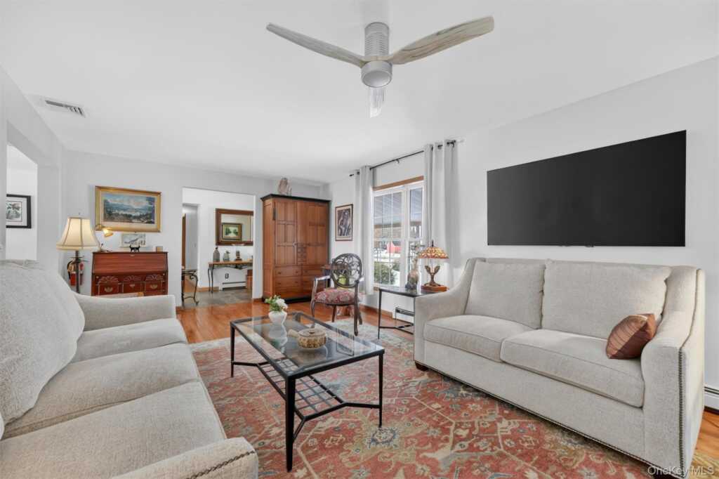 16 Carol Anns Way, Saugerties, NY 12477 - Photo 8 of 49