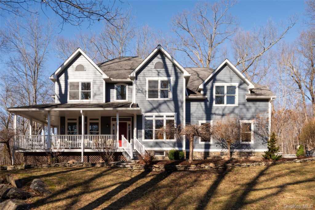 35 Peacock Road, Rhinebeck, NY 12572 - Photo 2 of 32