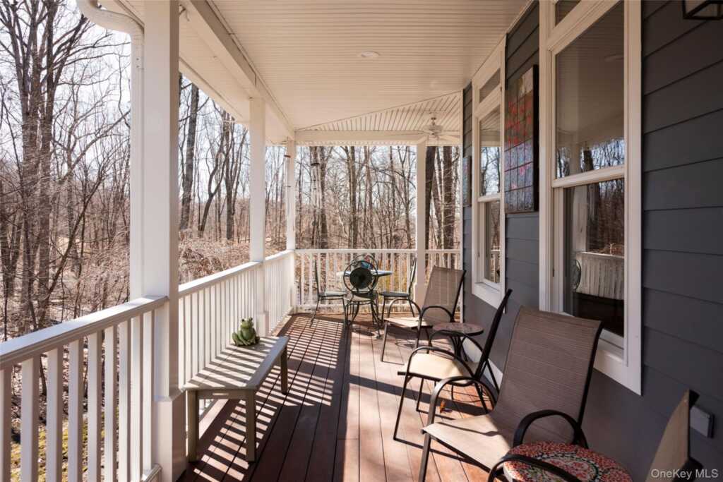 35 Peacock Road, Rhinebeck, NY 12572 - Photo 3 of 32