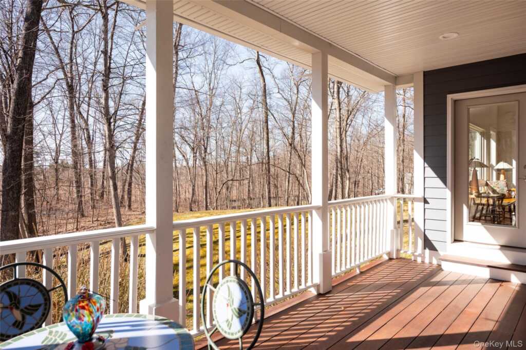 35 Peacock Road, Rhinebeck, NY 12572 - Photo 4 of 32