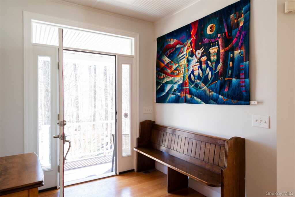 35 Peacock Road, Rhinebeck, NY 12572 - Photo 6 of 32