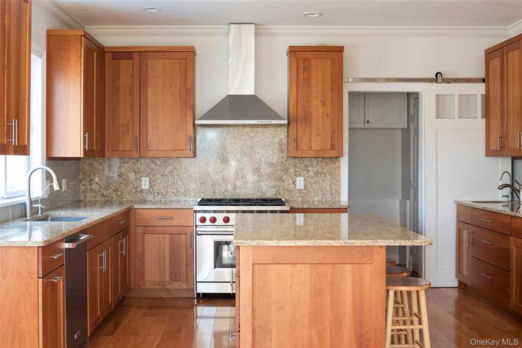 35 Peacock Road, Rhinebeck, NY 12572 - Photo 7 of 32