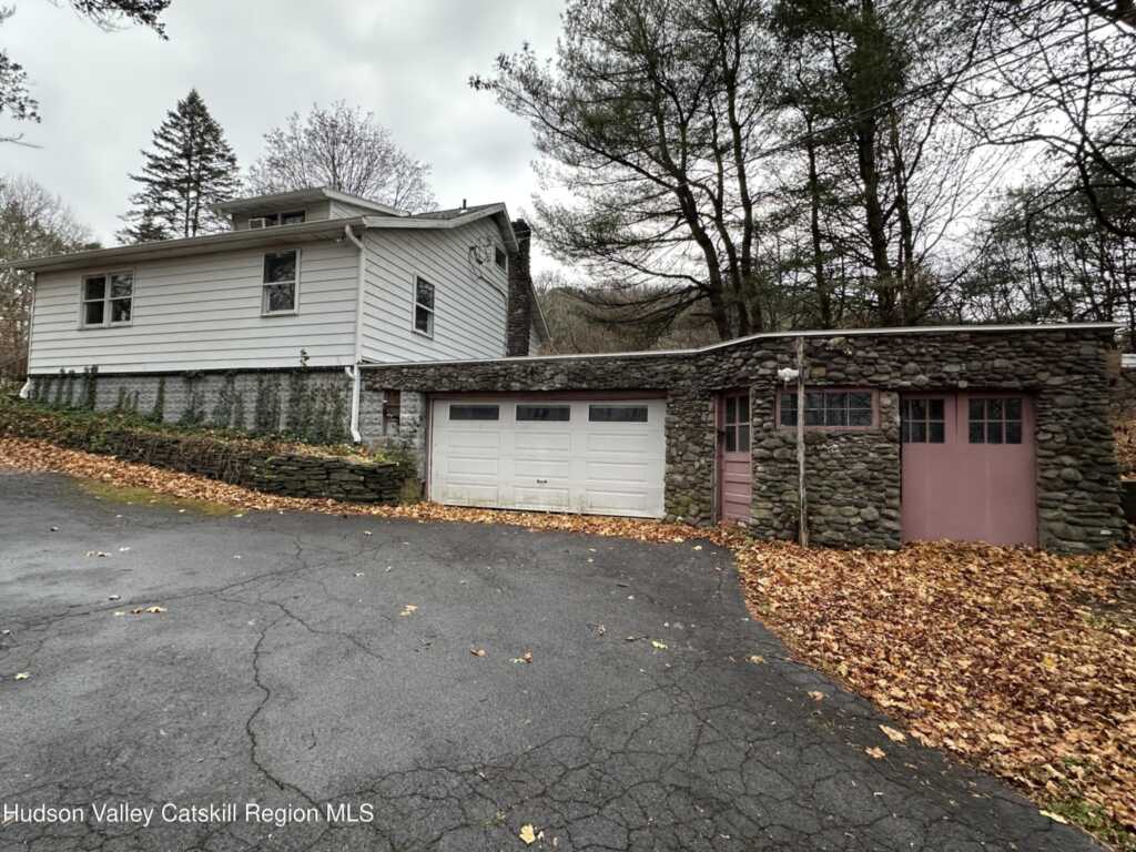 197 Old Route 32, Saugerties, NY 12477 - Photo 2 of 31