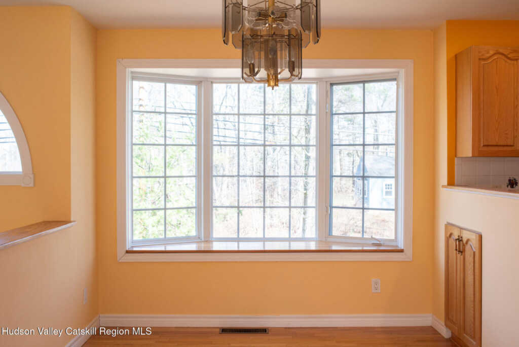 212 Rhinecliff Road, Rhinebeck, NY 12572 - Photo 8 of 18