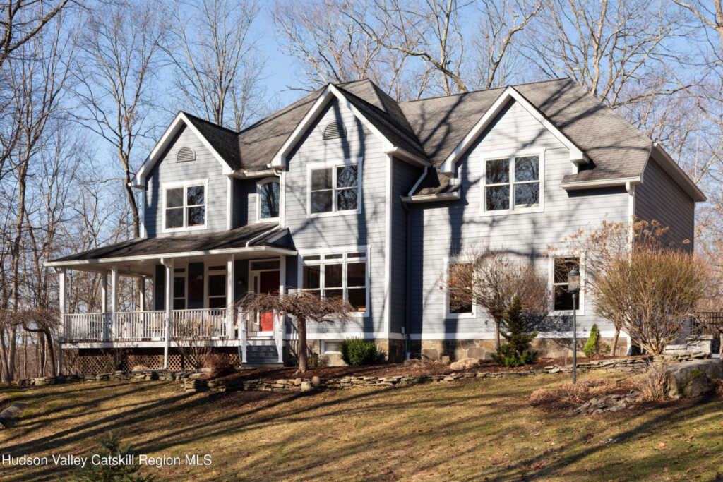 35 Peacock Road, Rhinebeck, NY 12572