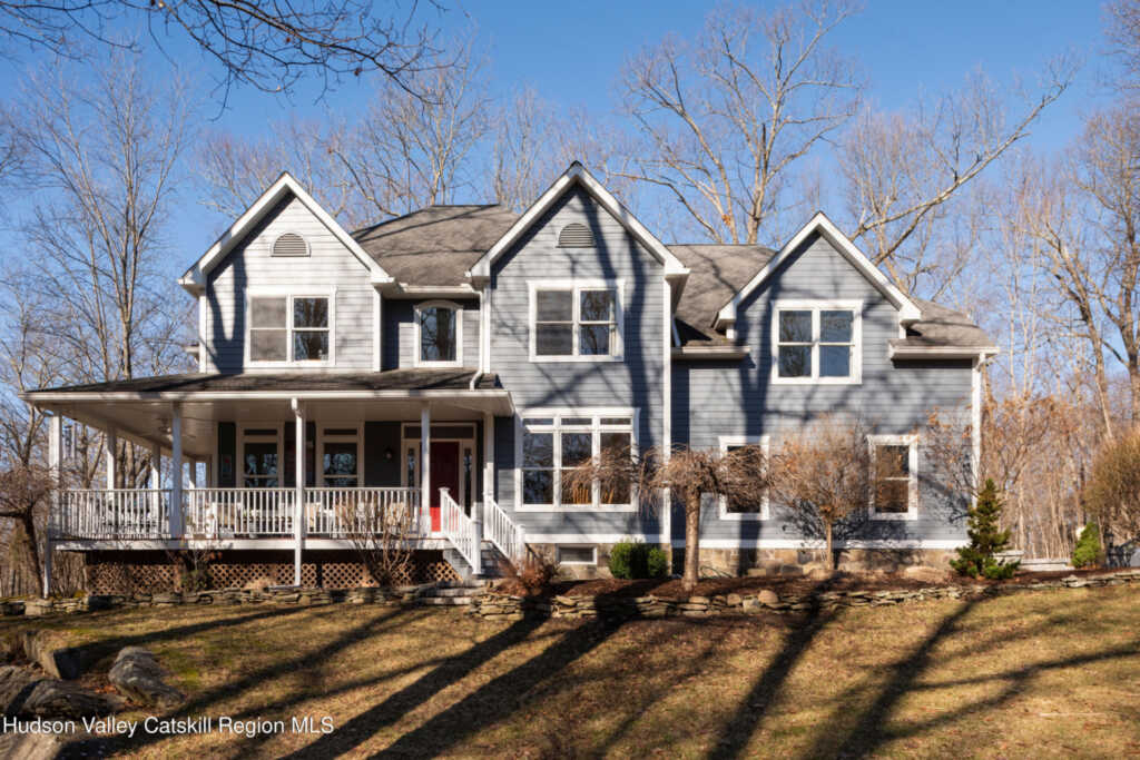 35 Peacock Road, Rhinebeck, NY 12572 - Photo 2 of 32