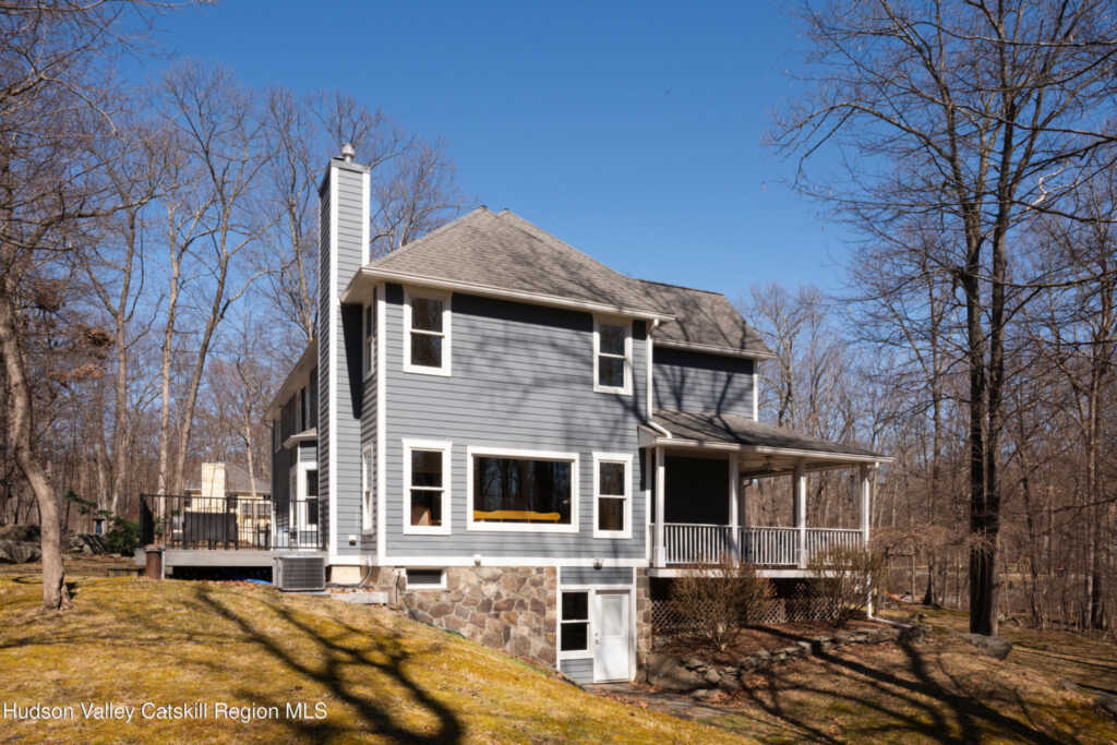 35 Peacock Road, Rhinebeck, NY 12572 - Photo 29 of 32