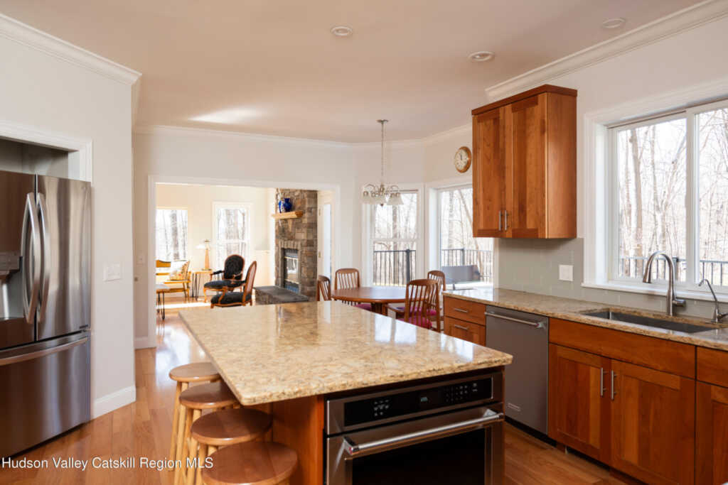 35 Peacock Road, Rhinebeck, NY 12572 - Photo 9 of 32