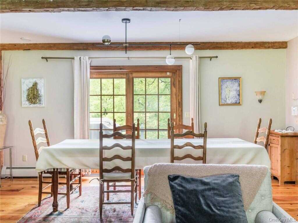 74 Hilltop Road, Rhinebeck, NY 12572 - Photo 12 of 40