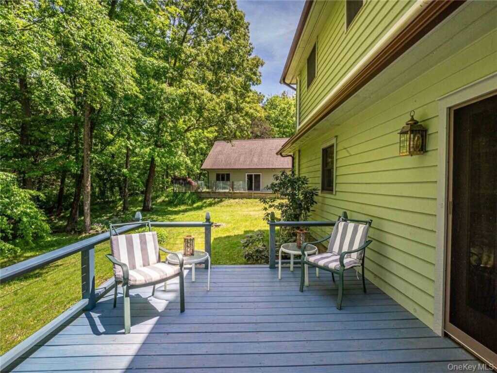 74 Hilltop Road, Rhinebeck, NY 12572 - Photo 13 of 40