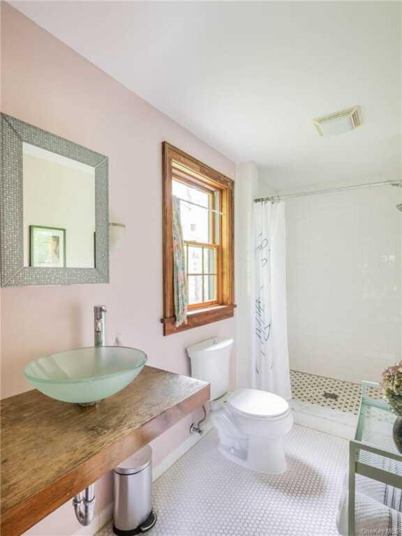 74 Hilltop Road, Rhinebeck, NY 12572 - Photo 18 of 40