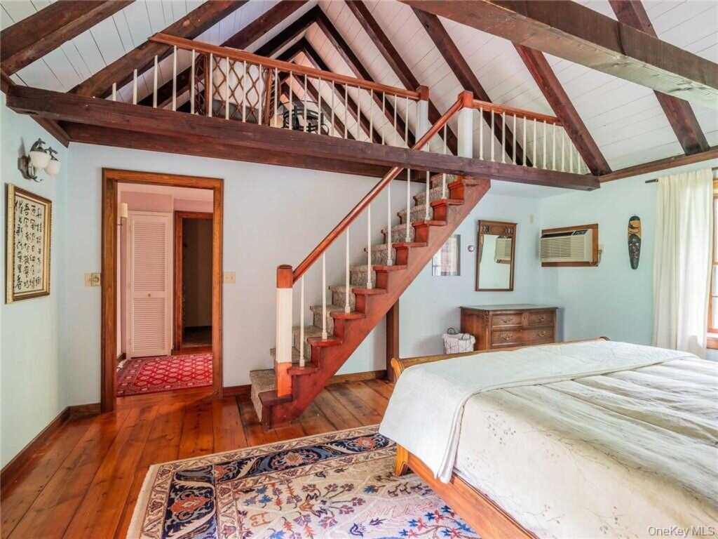 74 Hilltop Road, Rhinebeck, NY 12572 - Photo 21 of 40