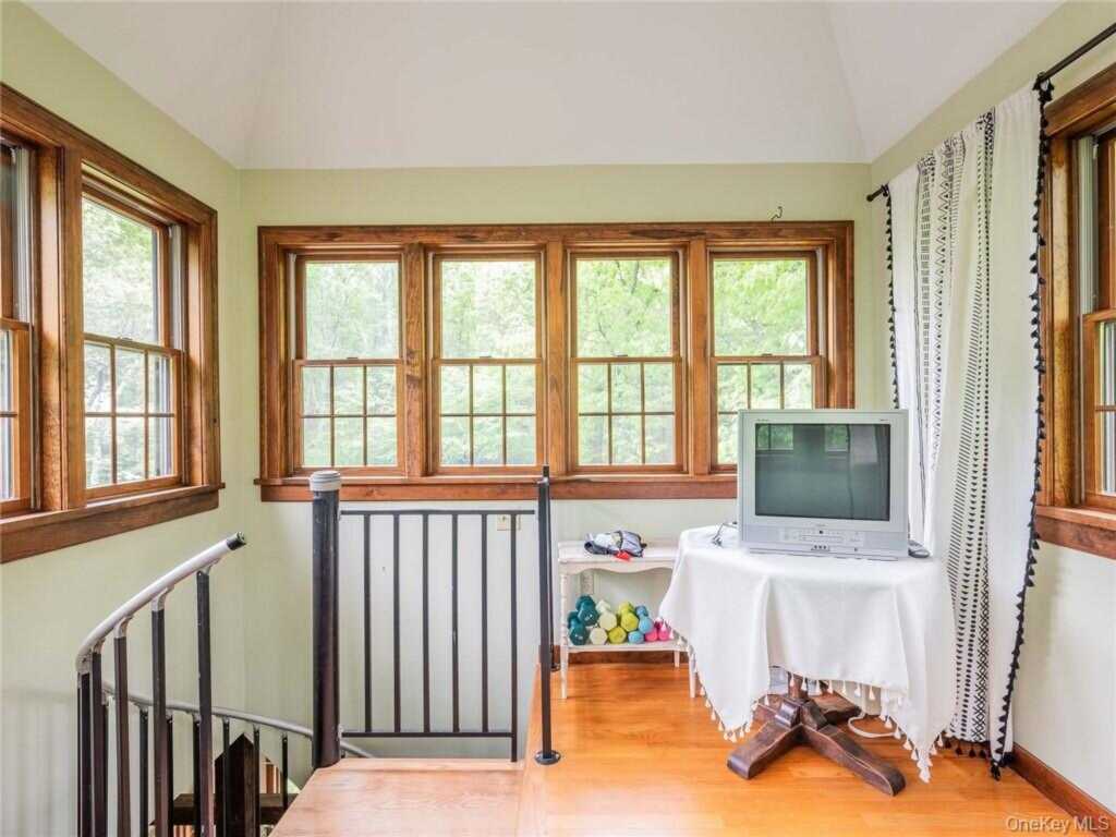 74 Hilltop Road, Rhinebeck, NY 12572 - Photo 25 of 40