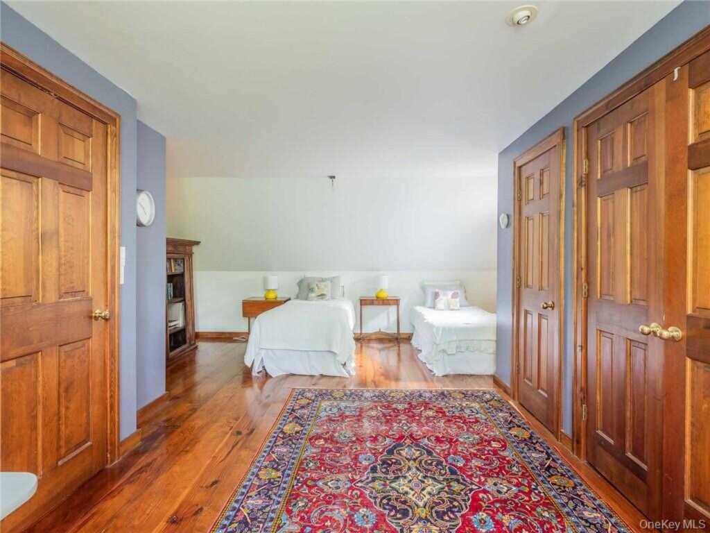 74 Hilltop Road, Rhinebeck, NY 12572 - Photo 26 of 40