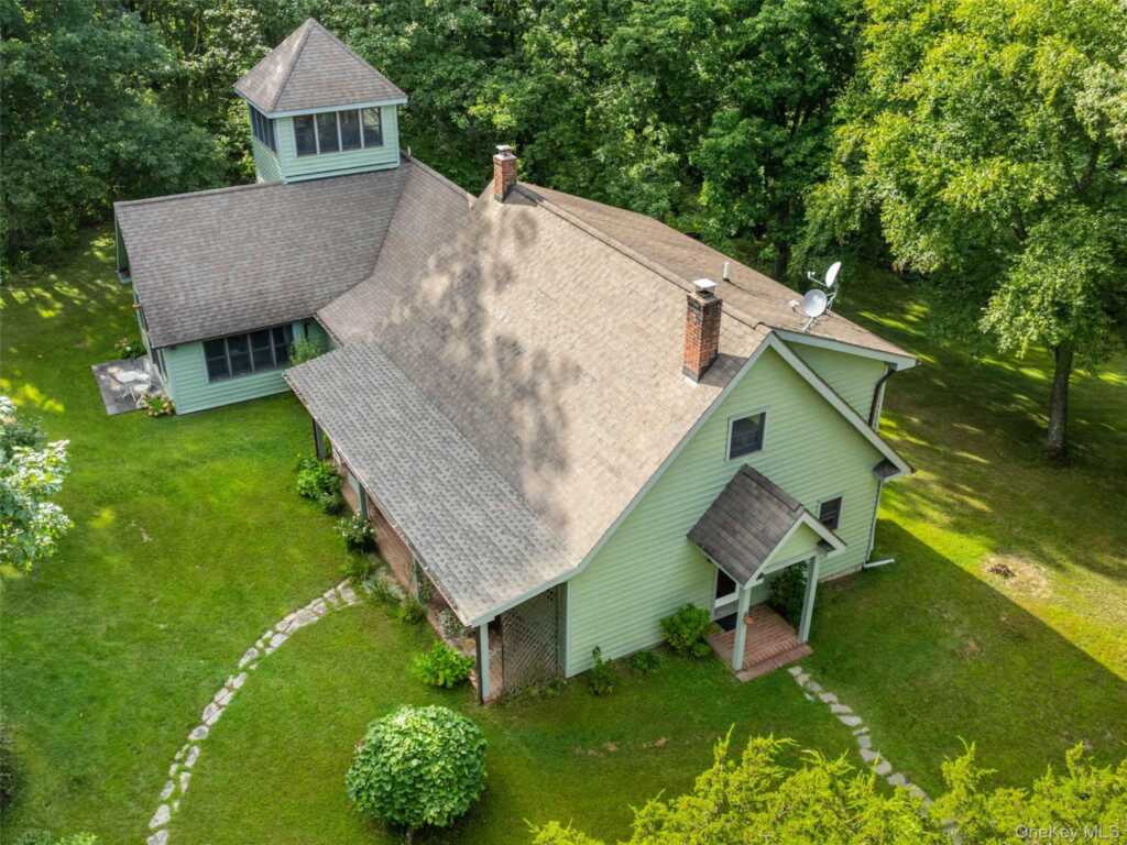 74 Hilltop Road, Rhinebeck, NY 12572 - Photo 3 of 40