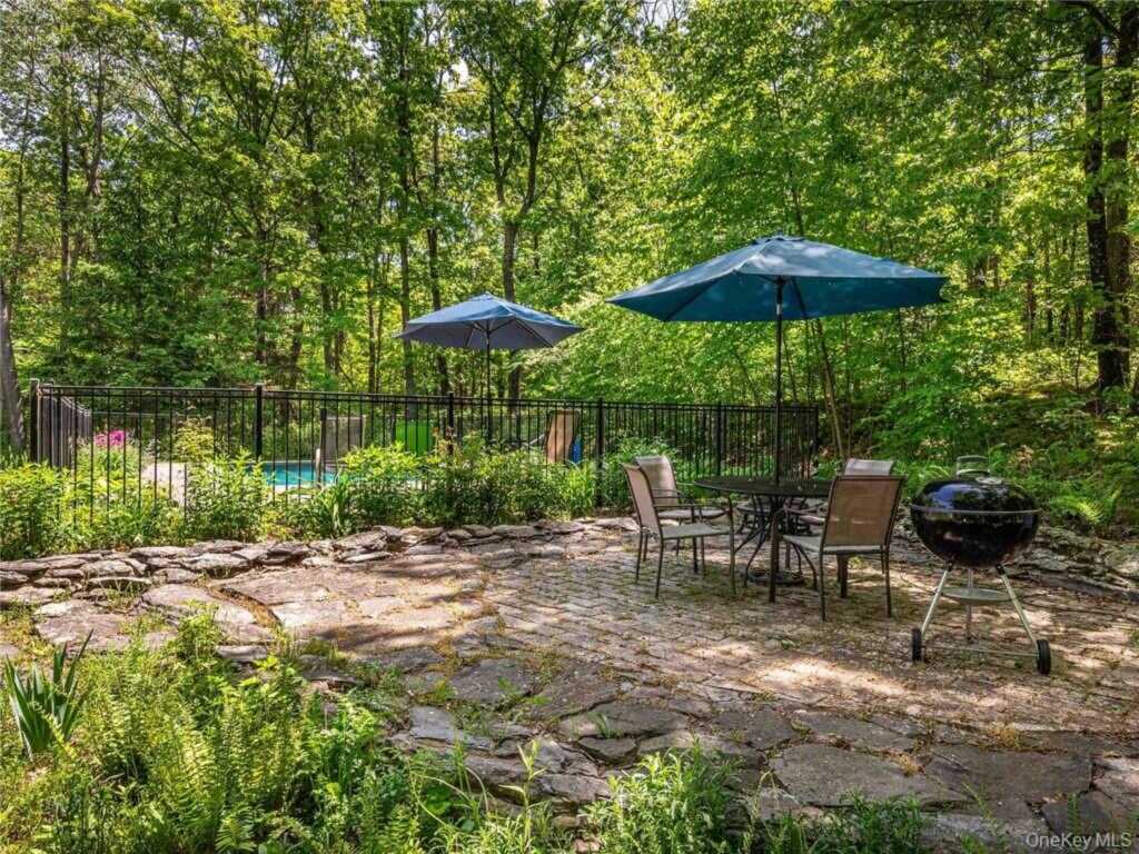 74 Hilltop Road, Rhinebeck, NY 12572 - Photo 32 of 40