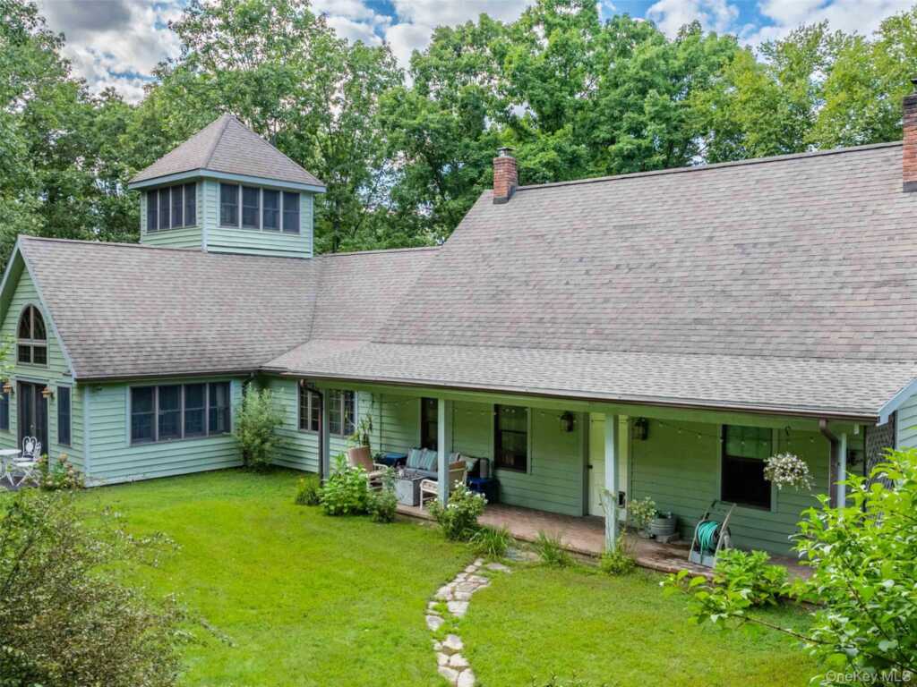 74 Hilltop Road, Rhinebeck, NY 12572 - Photo 8 of 40