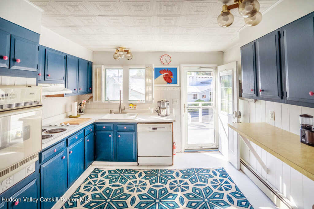 101 Hinsdale Street, Kingston, NY 12401 - Photo 13 of 30