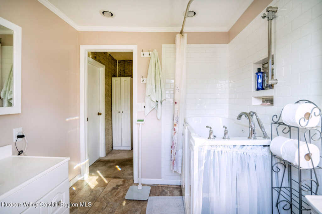 101 Hinsdale Street, Kingston, NY 12401 - Photo 22 of 30