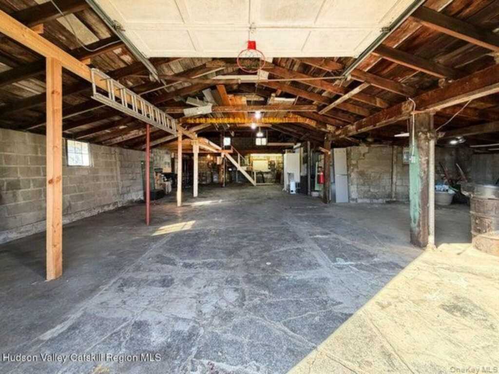 101 Hinsdale Street, Kingston, NY 12401 - Photo 23 of 30