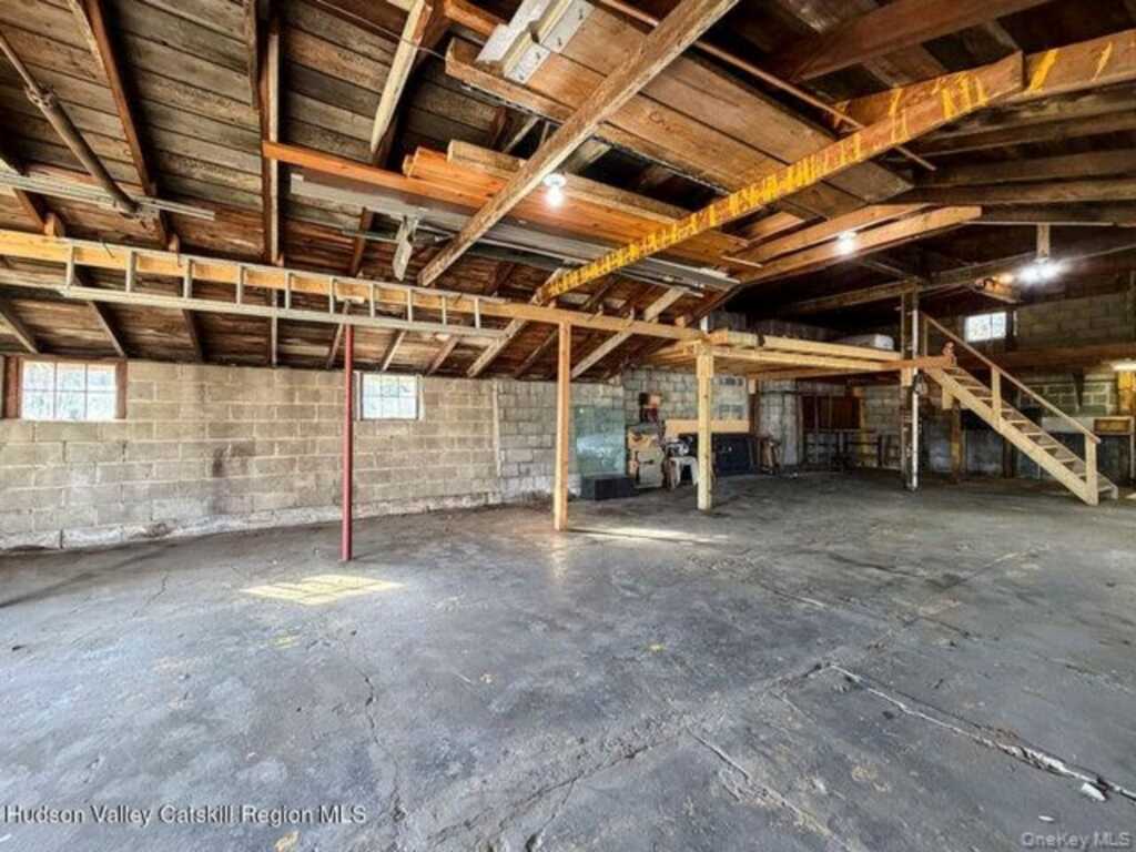 101 Hinsdale Street, Kingston, NY 12401 - Photo 25 of 30