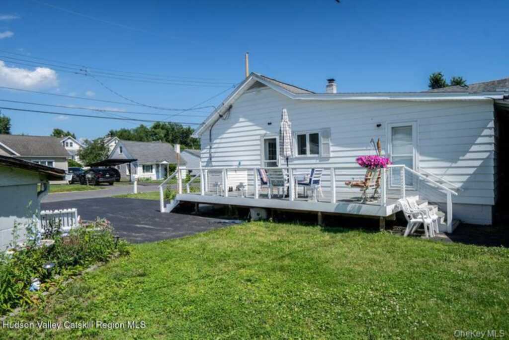 101 Hinsdale Street, Kingston, NY 12401 - Photo 4 of 30