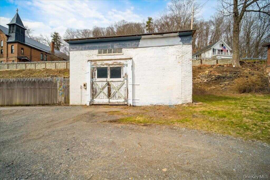 599 Abeel Street, Kingston, NY 12401 - Photo 4 of 24