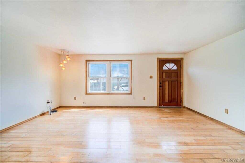 599 Abeel Street, Kingston, NY 12401 - Photo 5 of 24