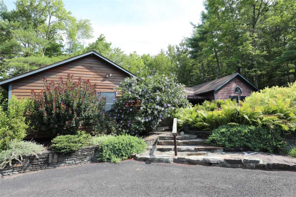 36 Northwoods Road, Unit #A, Woodstock, NY 12498