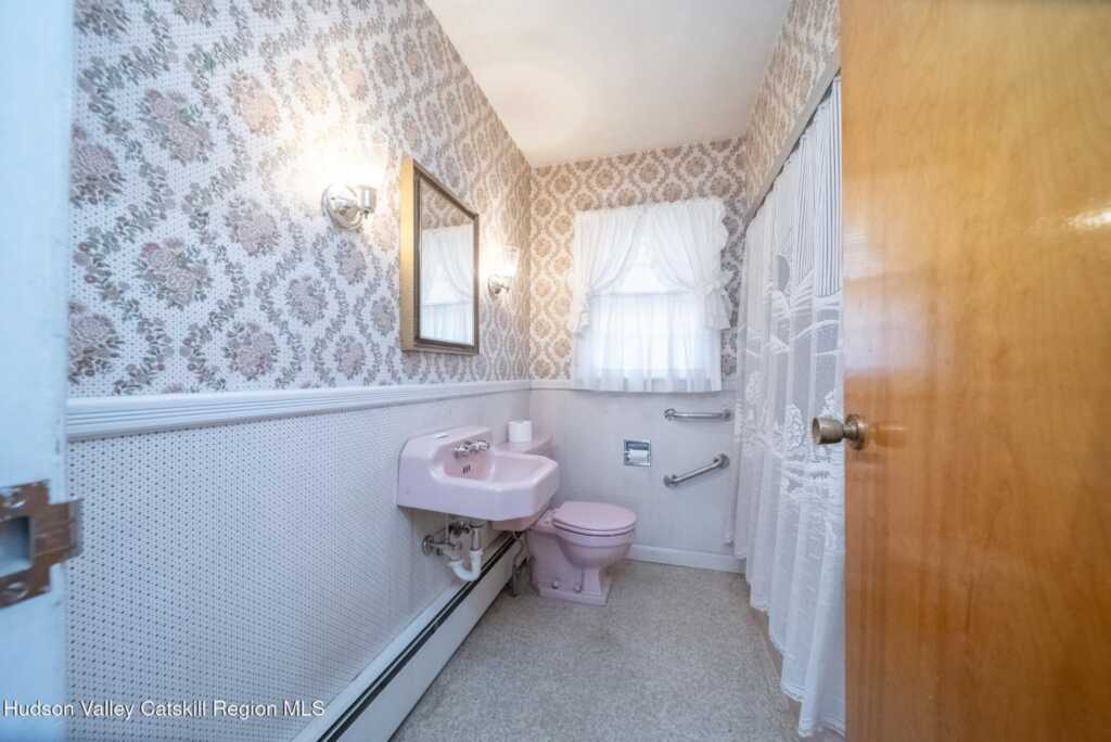 272 Chester Street, Kingston, NY 12401 - Photo 17 of 25