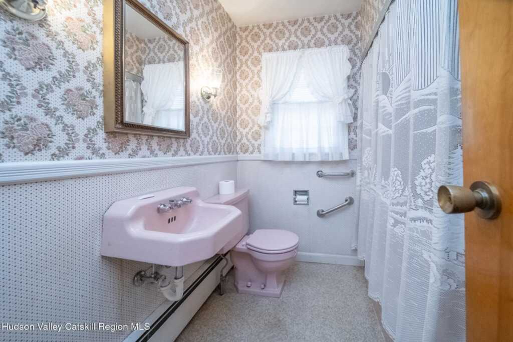 272 Chester Street, Kingston, NY 12401 - Photo 18 of 25