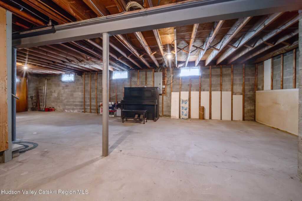 272 Chester Street, Kingston, NY 12401 - Photo 19 of 25