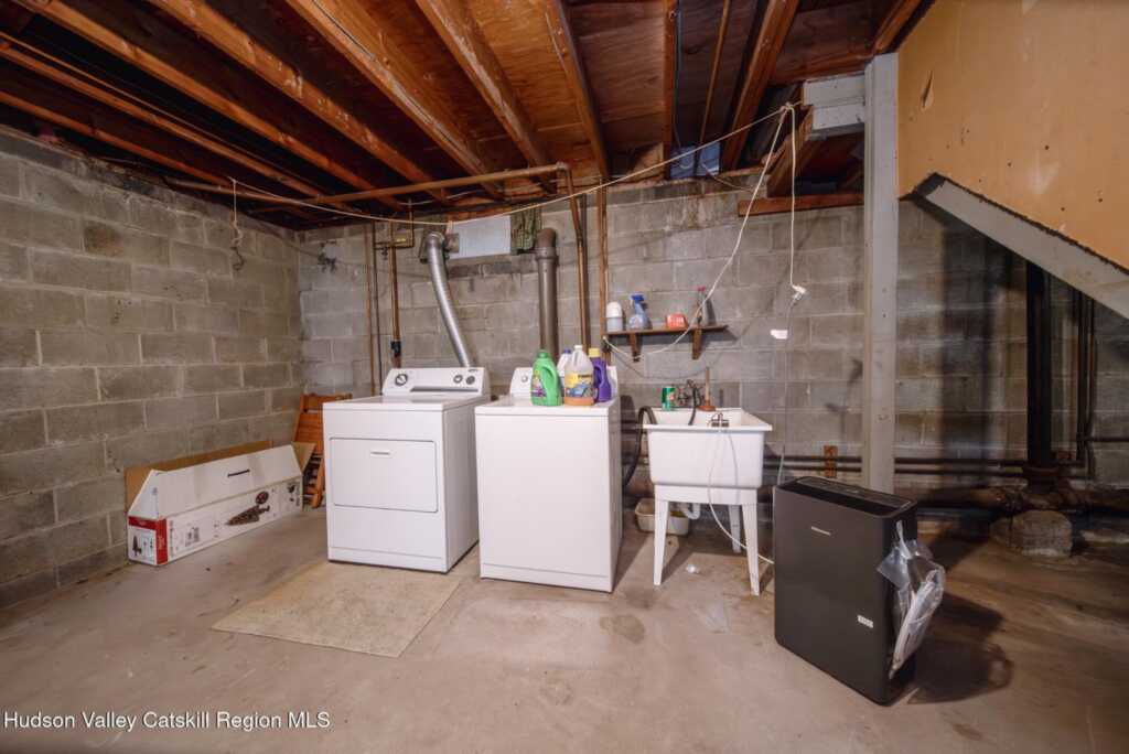 272 Chester Street, Kingston, NY 12401 - Photo 20 of 25