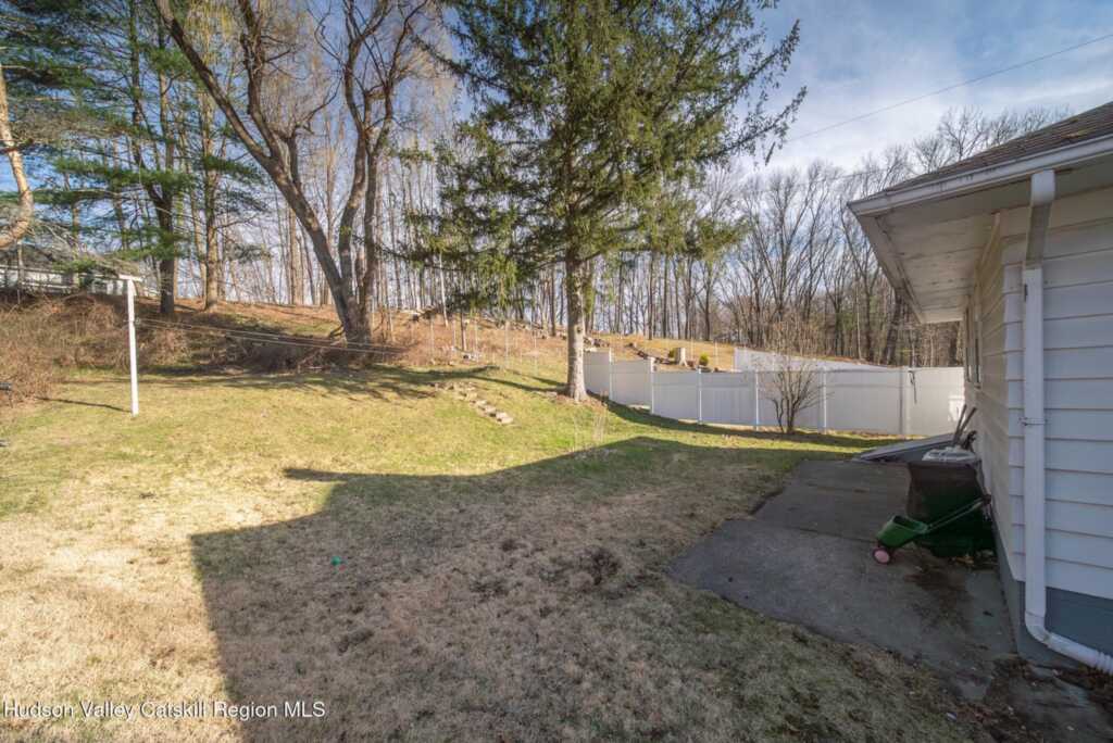 272 Chester Street, Kingston, NY 12401 - Photo 22 of 25