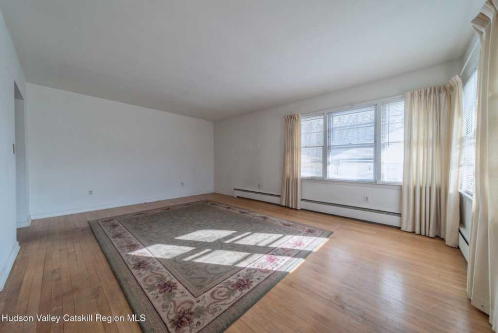 272 Chester Street, Kingston, NY 12401 - Photo 4 of 25