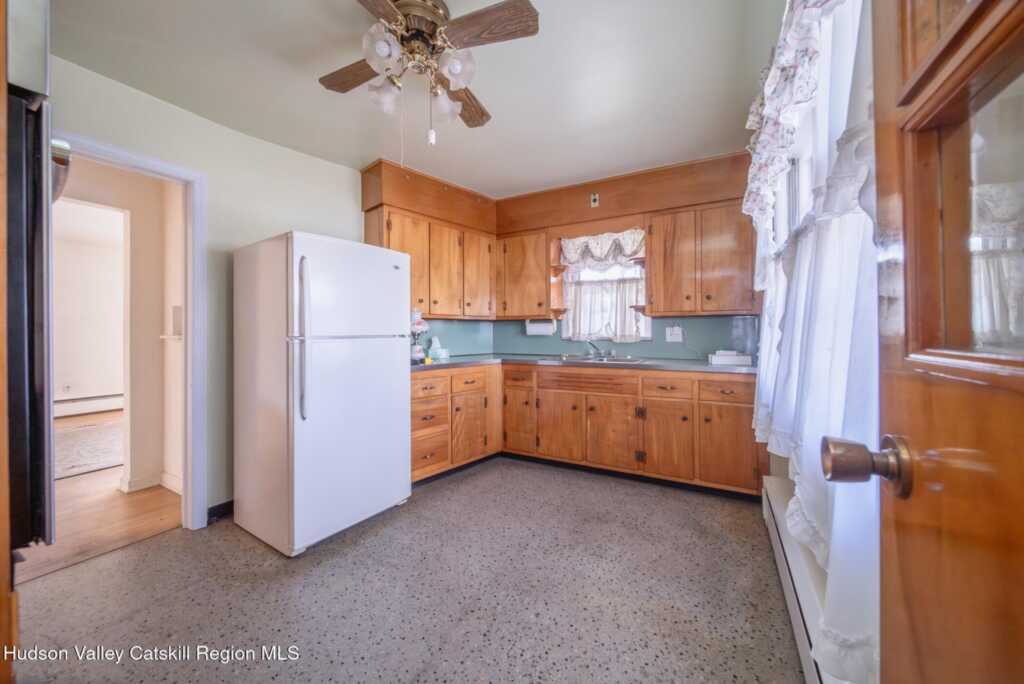 272 Chester Street, Kingston, NY 12401 - Photo 7 of 25