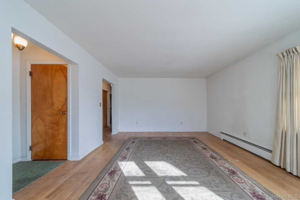 272 E Chester Street, Kingston, NY 12401 - Photo 6 of 25