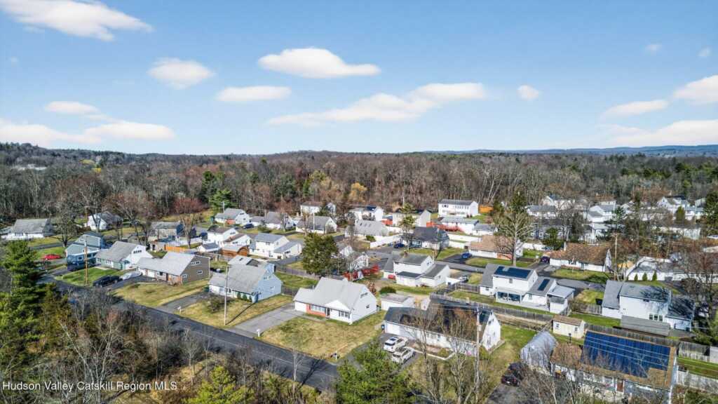 38 Dunwoodie Drive, Kingston, NY 12401 - Photo 19 of 21