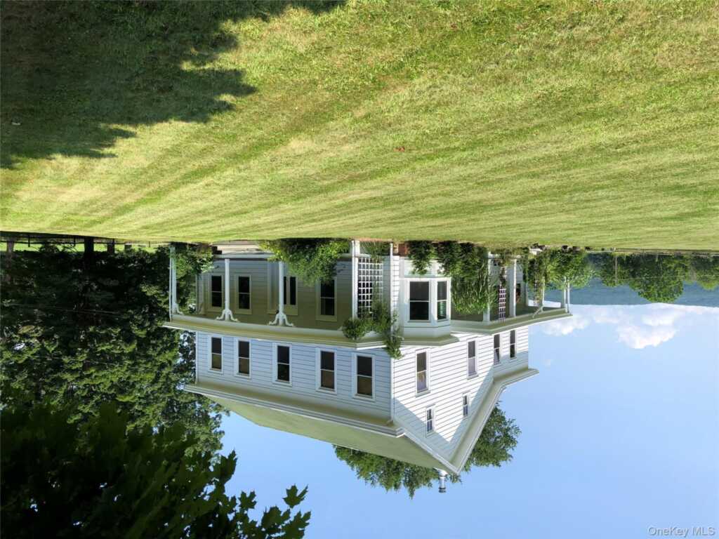 181 Huguenot Street, New Paltz, NY 12561