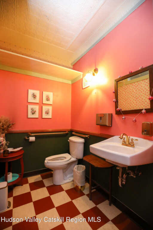 407 Main Street, Rosendale, NY 12472 - Photo 11 of 18