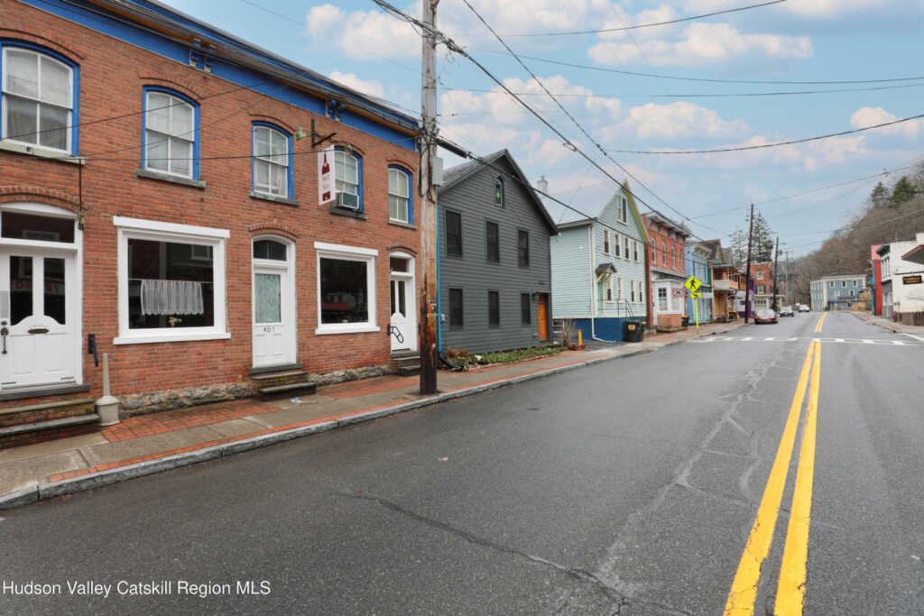 407 Main Street, Rosendale, NY 12472 - Photo 15 of 18