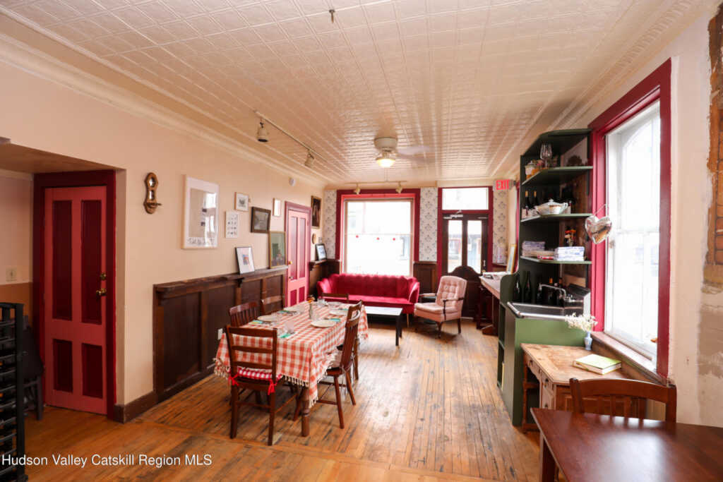 407 Main Street, Rosendale, NY 12472 - Photo 3 of 18