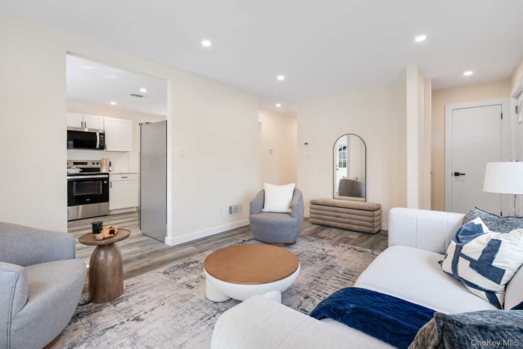 12 Mohonk Avenue, New Paltz, NY 12561 - Photo 2 of 15