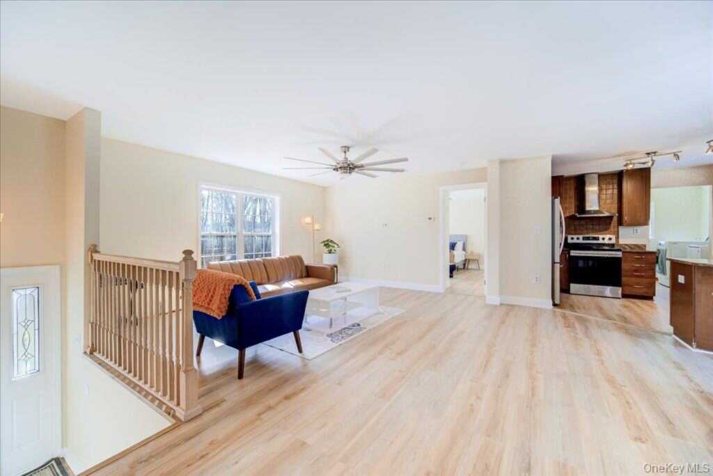 237 S Ohioville Road, New Paltz, NY 12561 - Photo 4 of 48