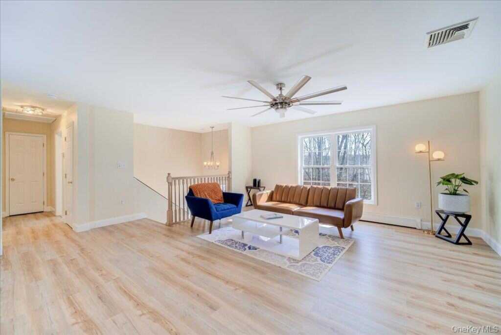 237 S Ohioville Road, New Paltz, NY 12561 - Photo 5 of 48