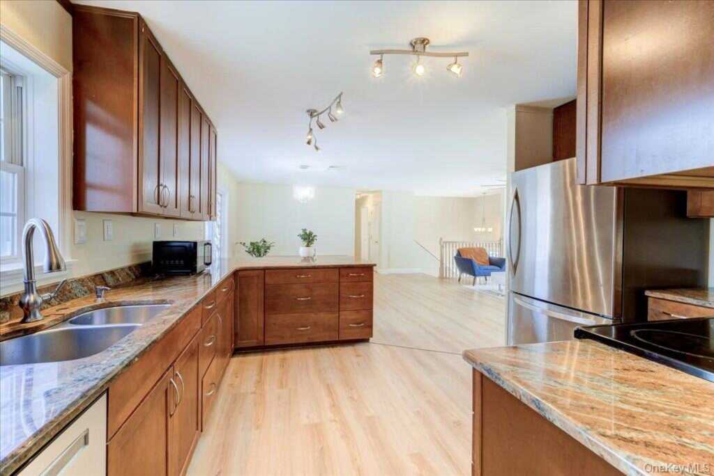 237 S Ohioville Road, New Paltz, NY 12561 - Photo 6 of 48