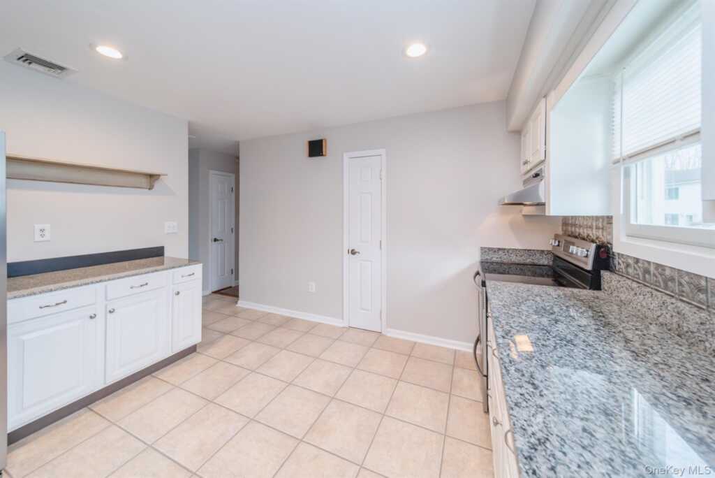 37 Spaulding Lane, Saugerties, NY 12477 - Photo 12 of 47