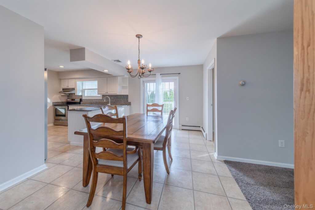 37 Spaulding Lane, Saugerties, NY 12477 - Photo 8 of 47