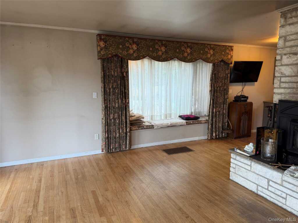 2518 Route 9G, Rhinebeck, NY 12580 - Photo 17 of 24